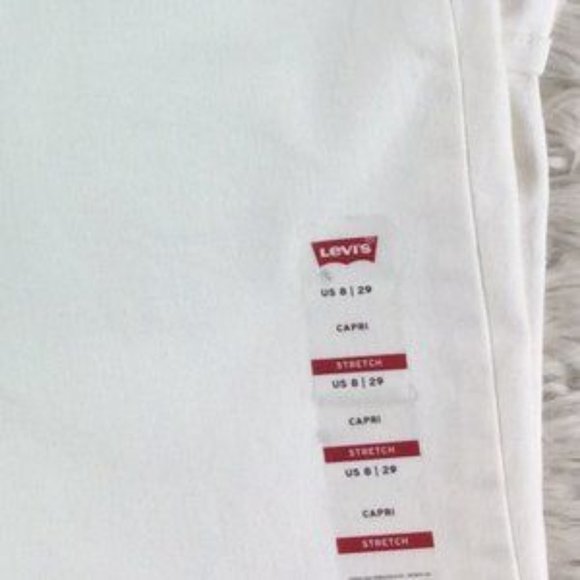 Levi's Stretch Capri NWT - Picture 5 of 5